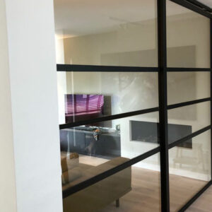 Vaste wand met 3 horizontale verdelingen